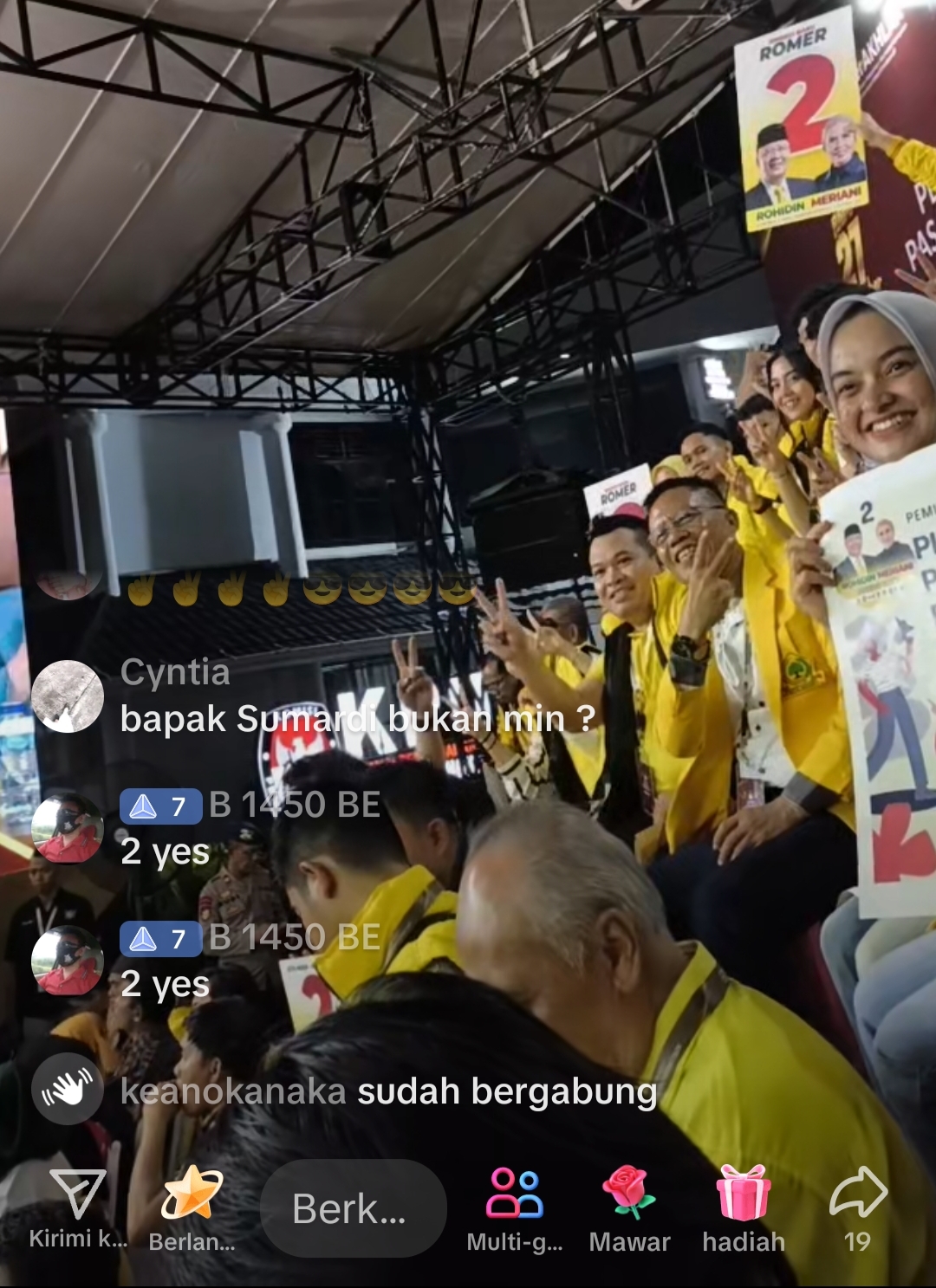 Sumardi bersama tim Pemenangan ROMER, (Foto: Live streaming BTV Bengkulu)