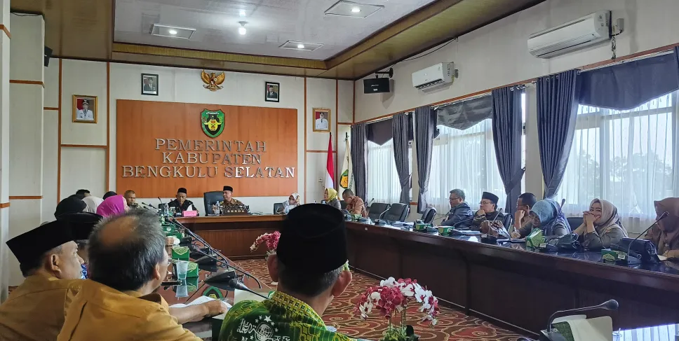 Pemkab Bengkulu Selatan melakukan rapat dalam rangka persiapan peringatan Hari Ulang Tahun (HUT) Bengkulu Selatan ke 75, (Foto: Aidil)